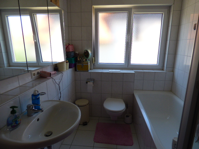 Doppelhaushälfte Kirchheim/N. 4 1/2 Zimmer + Hobbyraum – kurzfristig beziehbar