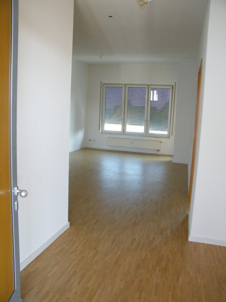 pfiffige Seniorenwohnung in sehr guten & ruhiger Wohnlage in Erligheim – barrierefrei – Aufzug