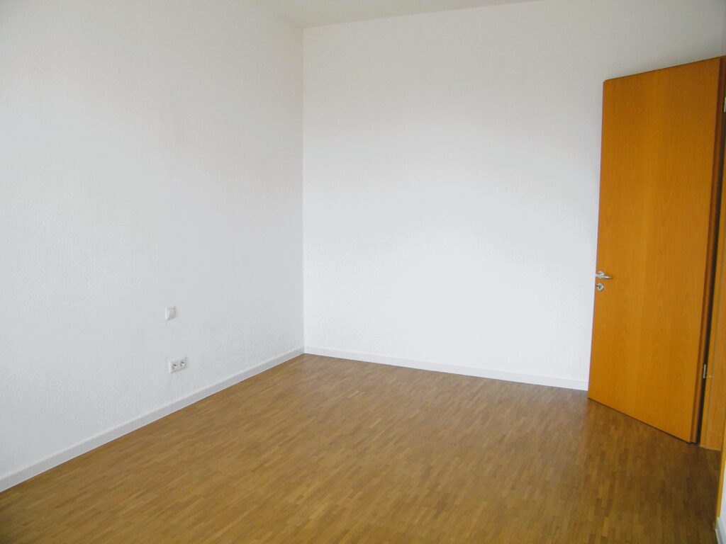 pfiffige Seniorenwohnung in sehr guten & ruhiger Wohnlage in Erligheim – barrierefrei – Aufzug