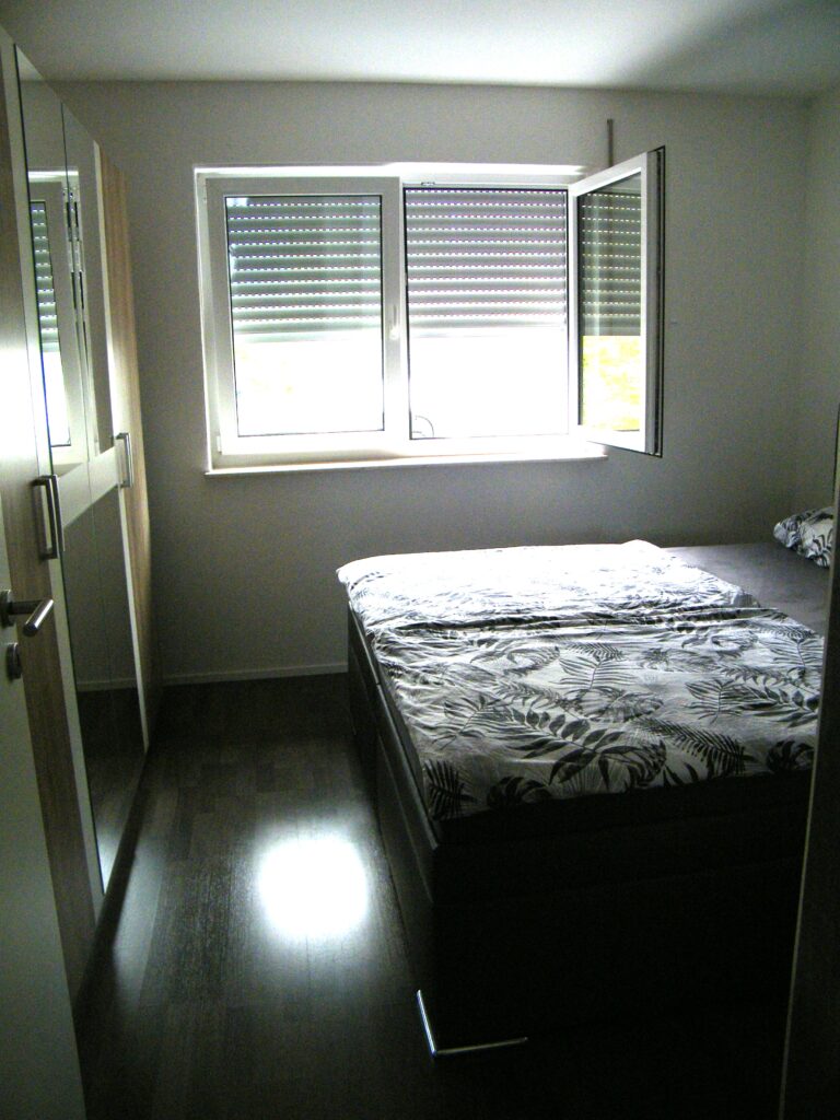 3 1/2-Zimmer-Wohnung im 1.OG mit Balkon in Bönnigheim Bj. 2014 in sehr guter Wohnlage