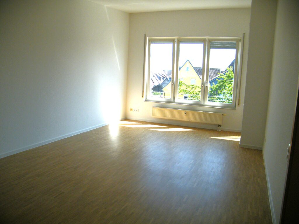 pfiffige Seniorenwohnung in sehr guten & ruhiger Wohnlage in Erligheim – barrierefrei – Aufzug